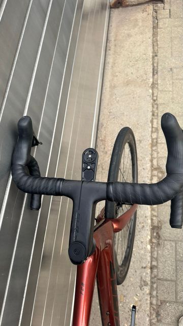 Giant Tcr Shimano Dura Ace Di2 2022 Road & Gravel usato, Arancione — immagine 4 di 17