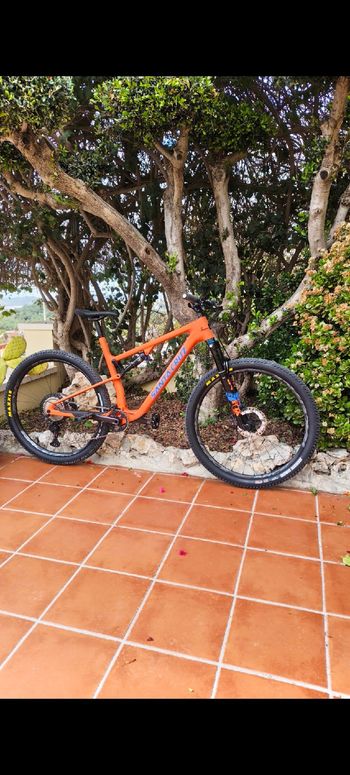 Käytetty Santa Cruz BLUR XT TR / Carbon C 2024 2024 MTB