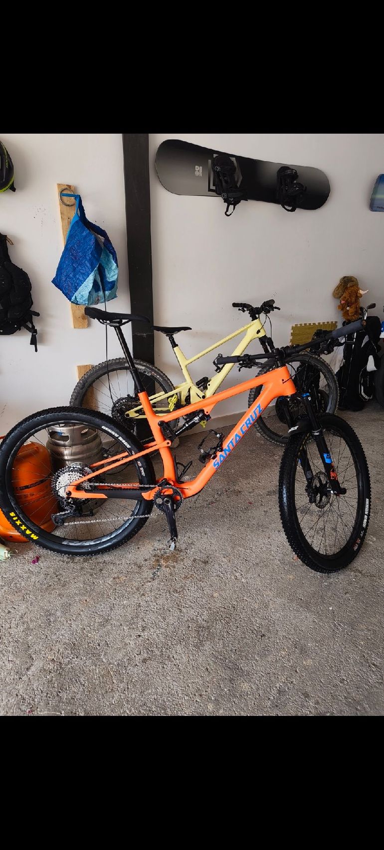 Käytetty Santa Cruz BLUR XT TR / Carbon C 2024 2024 Mountainbike — kuva 3 / 5