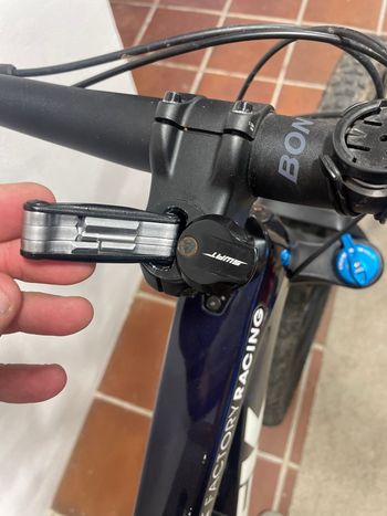 Used Trek Top Fuel 9.7 2023 2023 Mountainbike, Blue, 27.5, 29 — image 10 of 12