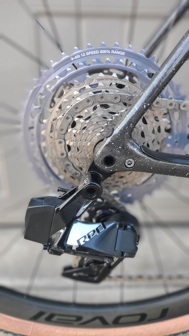 Used Specialized Crux SRAM Red eTap AXS 2023 Road & Gravel, Light Gray — image 6 of 39