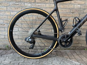 Used Scott Addict 10 2023 2023 Road & Gravel, Black — image 3 of 7