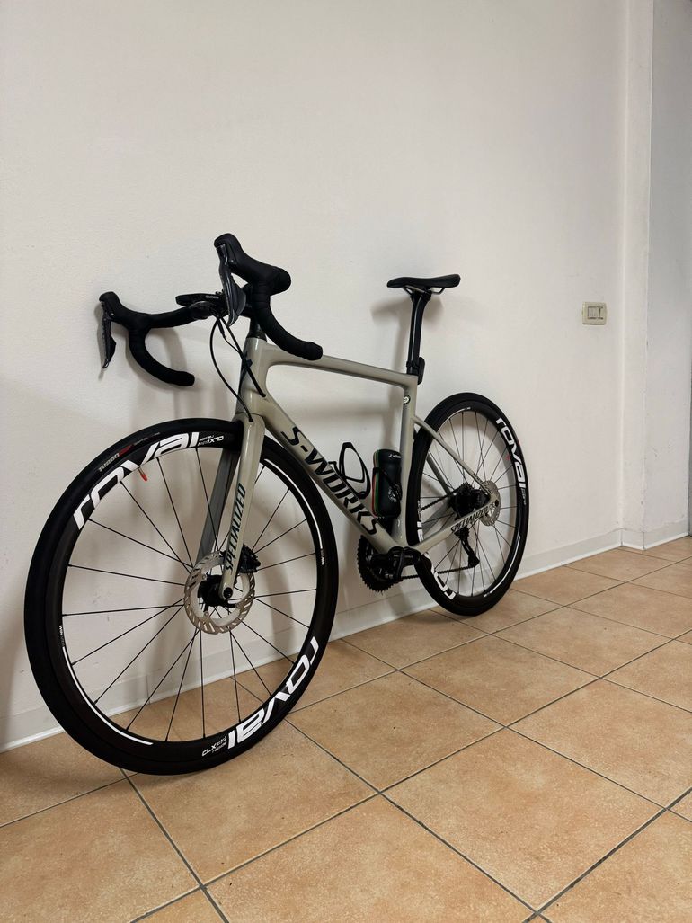 Used Specialized Tarmac Shimano Ultegra Di2 2021 Road & Gravel, Light Gray — image 2 of 3