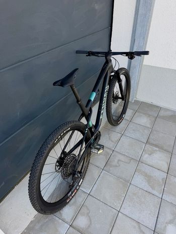 Used Canyon Lux World Cup CFR LTD 2023 2023 Mountainbike, Black — image 8 of 12