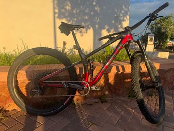 Gebrauchtes Trek Fuel EX 9.8 2020 2020 Mountainbike, Rot, 27.5, 29 — Bild 4 von 11
