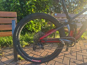 Gebrauchtes Trek Fuel EX 9.8 2020 2020 Mountainbike, Rot, 27.5, 29 — Bild 2 von 11