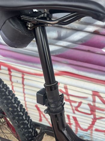 Used Trek Fuel EX 9.8 2020 2020 Mountainbike, Red, 27.5, 29 — image 6 of 11