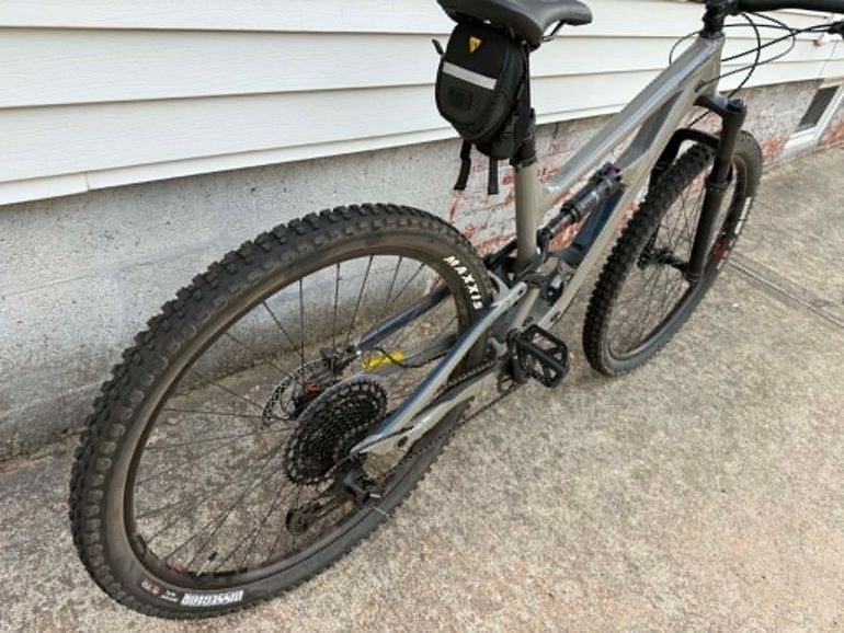 Used Cannondale Habit 4 2021 2021 Mountainbike, Light Gray, 29 — image 2 of 11