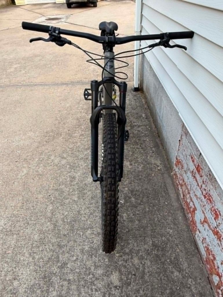 Used Cannondale Habit 4 2021 2021 Mountainbike, Light Gray, 29 — image 5 of 11