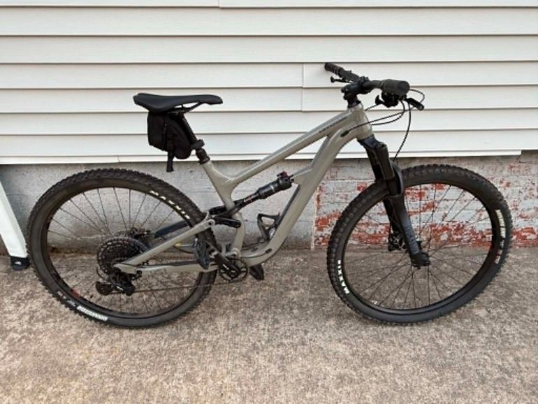 Used Cannondale Habit 4 2021 2021 Mountainbike, Light Gray, 29 — image 1 of 11