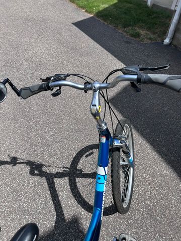 Used Diamondback Serene Classic 2017 2017 Urban, Blue — image 3 of 11