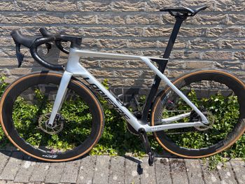 Used Lapierre Xelius DRS 8.0 AXS 2025 2025 Road & Gravel, Light Gray — image 10 of 14