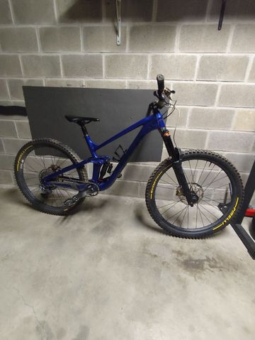 Trek Slash 8 Gen 5 2023 2023 MTB usato
