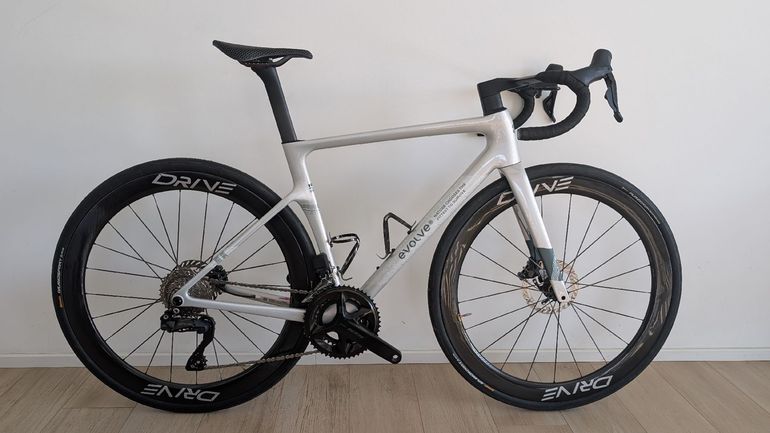 Used Evolve Custom Shimano 105 Di2 2025 Road & Gravel, Light Gray — image 1 of 5