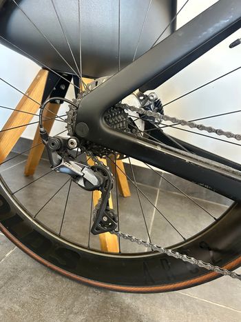 Używany Canyon Aeroad CF SL 8 Disc 2022 2022 Road & Gravel — zdjęcie 5 z 9