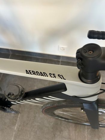 Używany Canyon Aeroad CF SL 8 Disc 2022 2022 Road & Gravel — zdjęcie 8 z 9