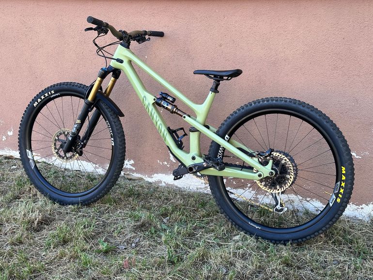 Used Canyon Spectral 125 CF 9 2023 2023 Mountainbike, Green — image 2 of 13