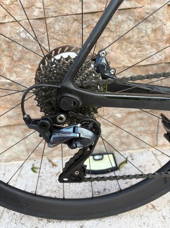 Used Canyon Endurace CF SL Disc 8.0 SL 2022 2022 Road & Gravel, Black — image 3 of 6