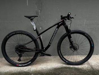 Used Leonardi Racing Custom Shimano Deore XT 2023 Mountainbike, Purple — image 2 of 3