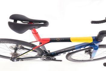 Used Trek Madone SLR 7 Gen 8 2025 2025 Road & Gravel, Blue — image 4 of 12