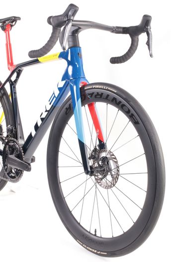 Used Trek Madone SLR 7 Gen 8 2025 2025 Road & Gravel, Blue — image 3 of 12