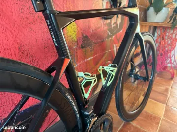 Used BMC Roadmachine 01 FOUR 2019 2019 Road & Gravel, Black — image 1 of 18