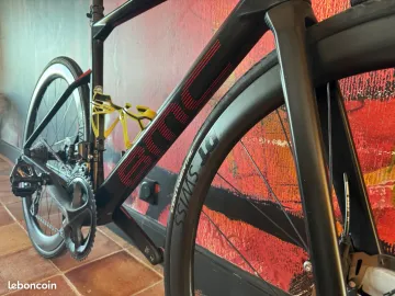 Used BMC Roadmachine 01 FOUR 2019 2019 Road & Gravel, Black — image 15 of 18