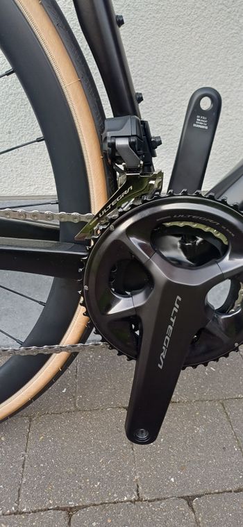 Used BMC Roadmachine 01 FIVE 2023 2023 Road & Gravel, Black — image 9 of 12