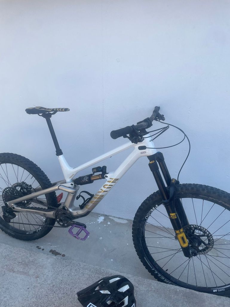 Used Canyon Torque CF CLLCTV FW 2022 2022 Mountainbike, White, 29, 27.5 — image 6 of 6