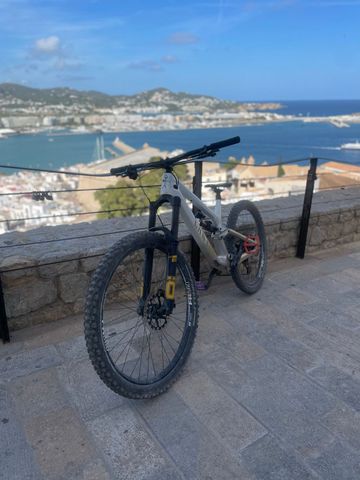 Tweedehands Canyon Torque CF CLLCTV FW 2022 2022 Mountainbike — afbeelding 5 van 6