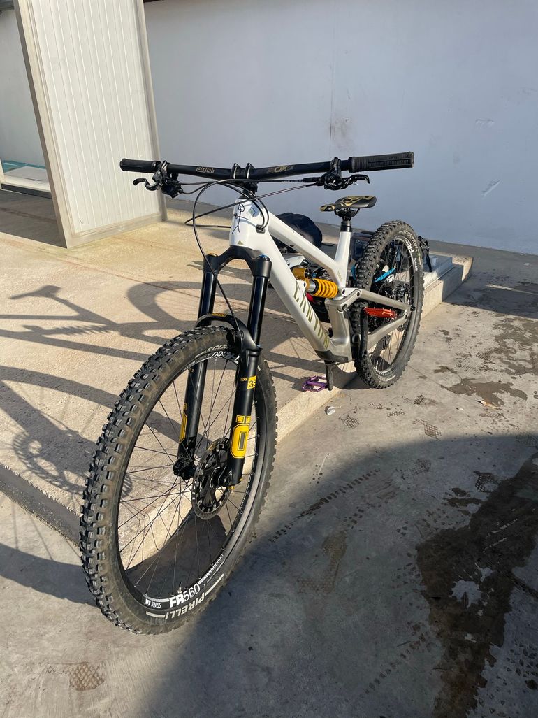 Used Canyon Torque CF CLLCTV FW 2022 2022 Mountainbike, White, 29, 27.5 — image 2 of 6