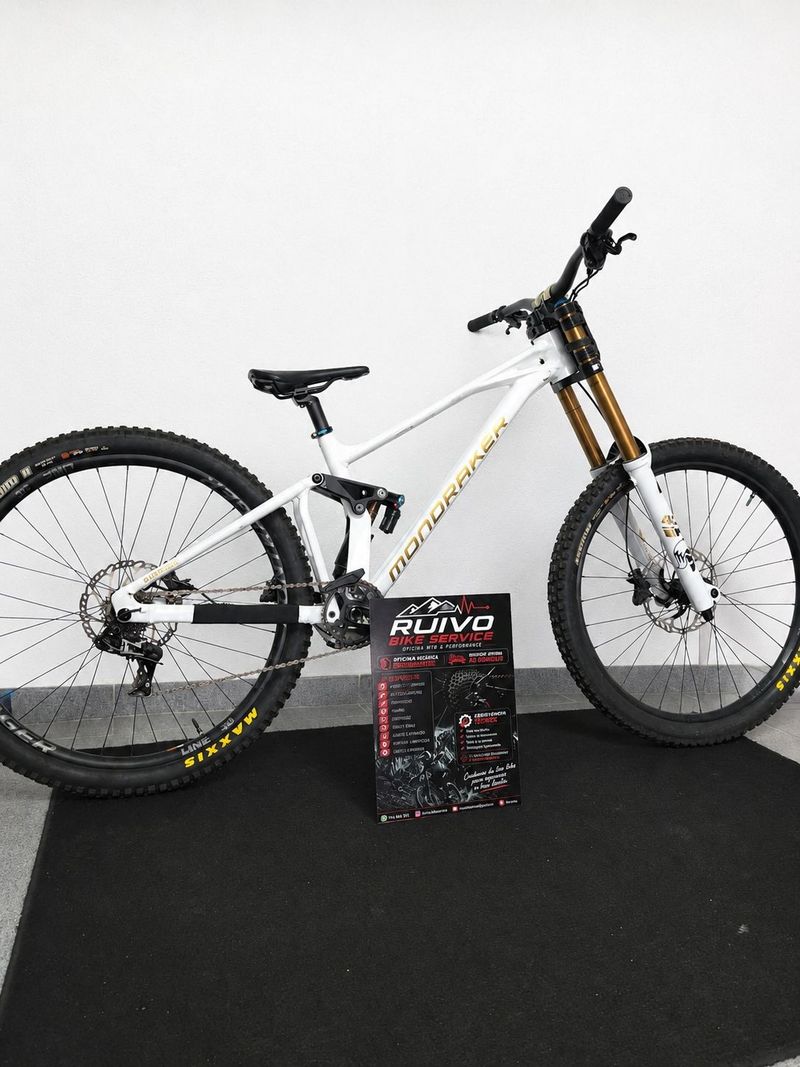 Używany Mondraker SUMMUM R 2023 2023 Mountainbike — zdjęcie 3 z 3
