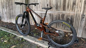Used Santa Cruz Bronson GX AXS / Carbon C 2025 2025 Mountainbike, Orange, Mixed — image 2 of 17