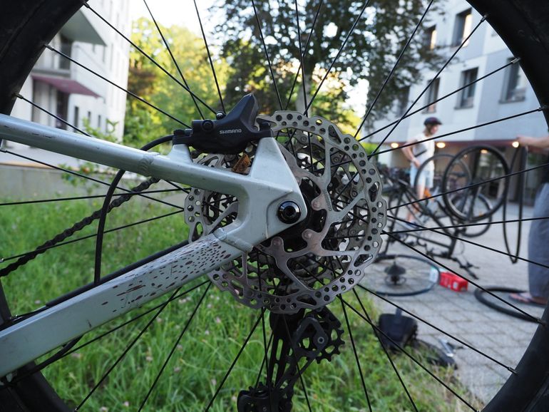 Used Orbea LAUFEY H10 2022 2022 Mountainbike, Light Gray, 29 — image 5 of 6