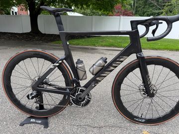 Used Canyon Aeroad CFR AXS 2024 2024 Road & Gravel