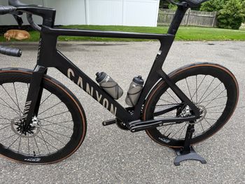 Used Canyon Aeroad CFR AXS 2024 2024 Road & Gravel, Black — image 2 of 10