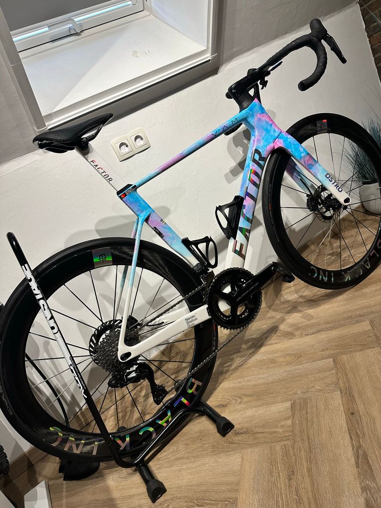 Brugt Factor Ostro Shimano Dura Ace Di2 2025 Road & Gravel — billede 4 af 10