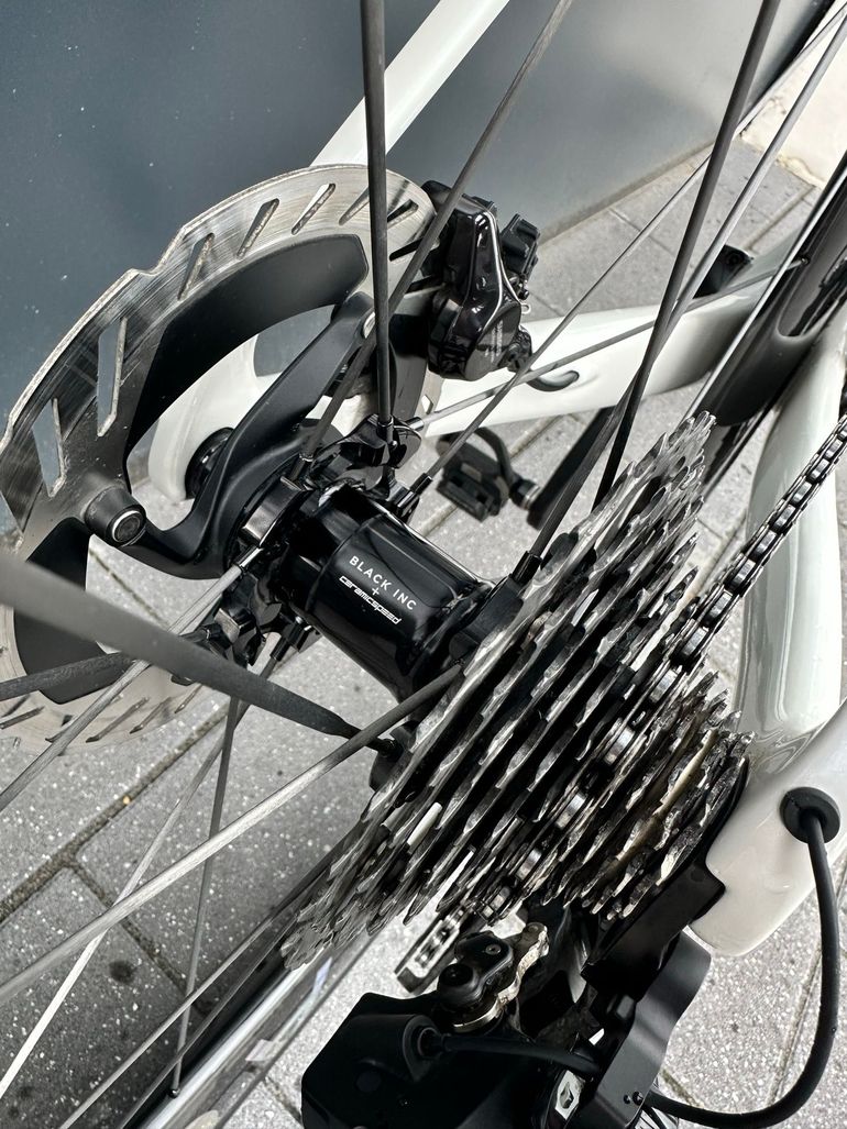 Brugt Factor Ostro Shimano Dura Ace Di2 2025 Road & Gravel — billede 9 af 10