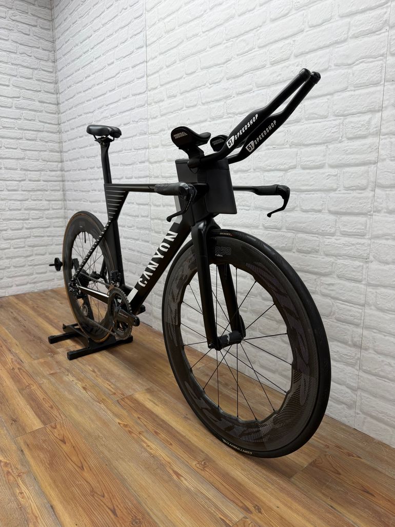 Used Canyon Speedmax CF SLX 9.0 LTD 2020 2020 Road & Gravel, Black — image 2 of 7
