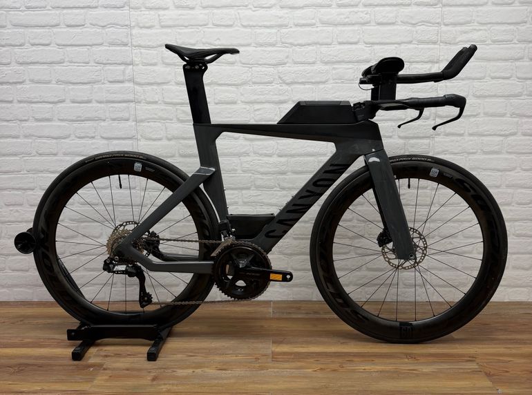Used Canyon Speedmax CF 7 Di2 2024 2024 Road & Gravel, Light Gray — image 1 of 8