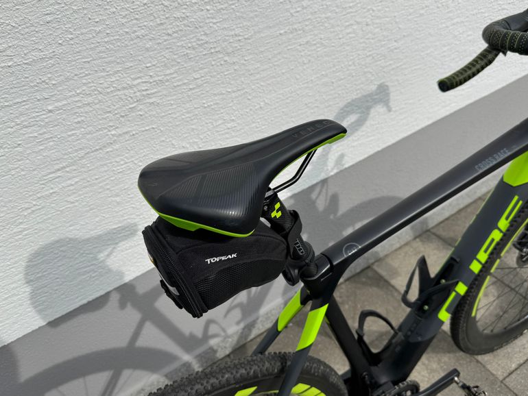 Used CUBE Cross Race Pro C:62 Custom Shimano Di2 Garbarku ZIPP InPeak 2020 Road & Gravel, Light Gray — image 10 of 12