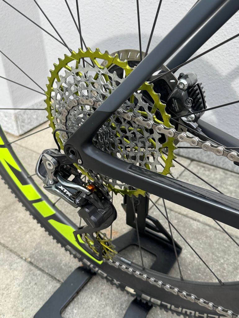 Used CUBE Cross Race Pro C:62 Custom Shimano Di2 Garbarku ZIPP InPeak 2020 Road & Gravel, Light Gray — image 4 of 12
