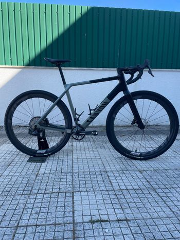 Used Canyon Grail CF SLX 8 AXS 2024 2024 Road & Gravel, Light Gray — image 3 of 35
