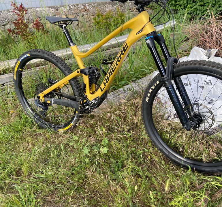 Used Lapierre Spicy CF 6.9 2023 2023 Mountainbike, Orange, 29 — image 1 of 4