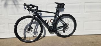 Used Bianchi Infinito CV 105 Di2 2023 Frameset 2023 Road & Gravel, Black — image 3 of 3
