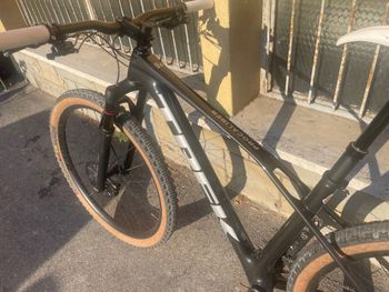 Used Trek Procaliber Shimano Deore XT 2026 Mountainbike, Black — image 2 of 4