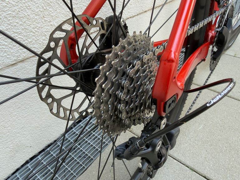 Used Giant Revolt 1 2022 2022 Road & Gravel, Red — image 3 of 15