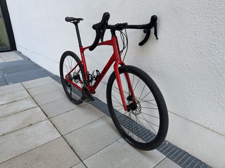 Used Giant Revolt 1 2022 2022 Road & Gravel, Red — image 5 of 15