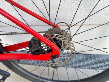 Used Giant Revolt 1 2022 2022 Road & Gravel, Red — image 12 of 16
