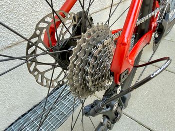 Used Giant Revolt 1 2022 2022 Road & Gravel, Red — image 10 of 16